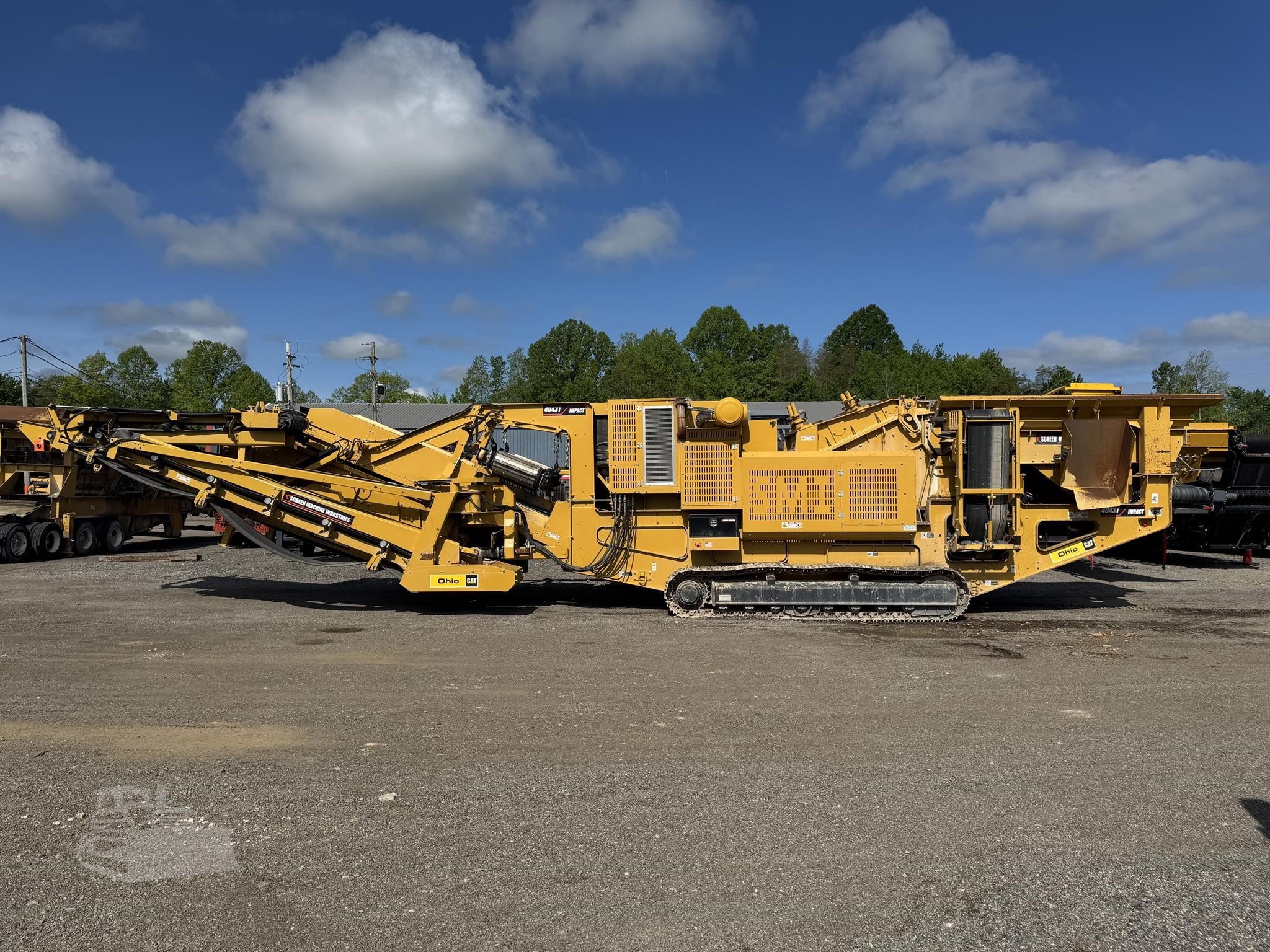 2022 Screen Machine 4043TR