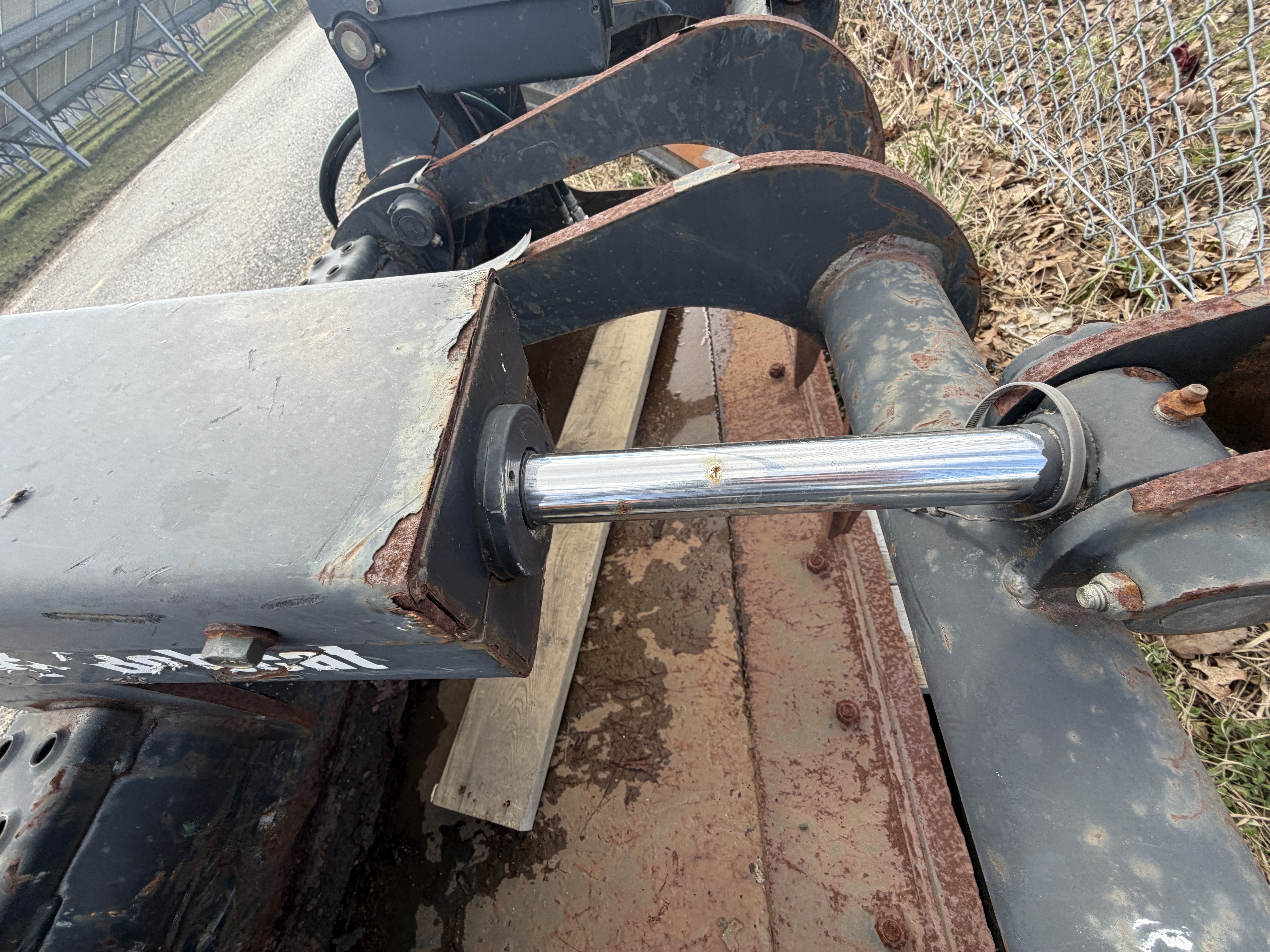 Bobcat Hydraulic Grapple Bucket — $4,000 — photo 5