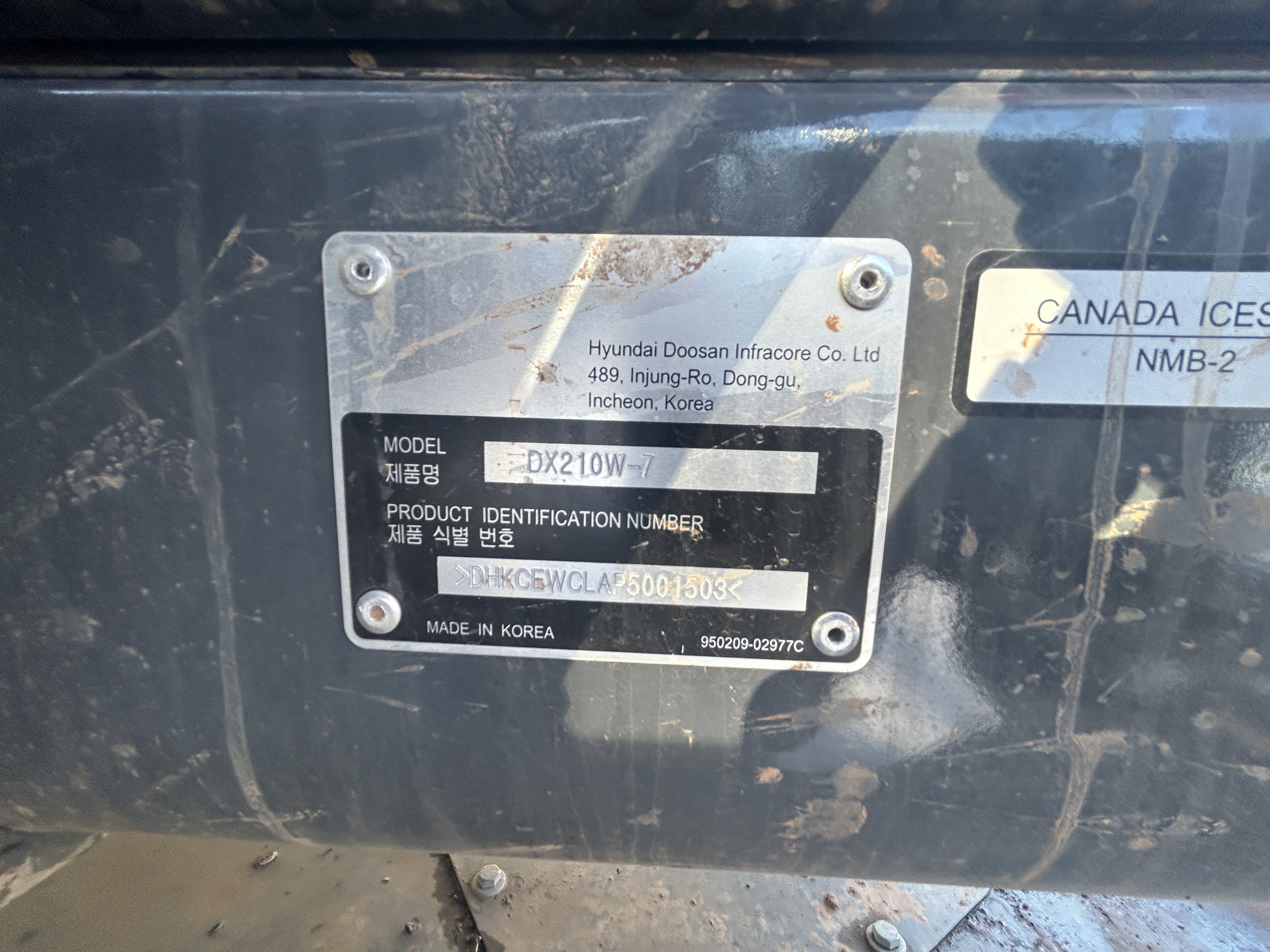 Develon DX210W — $159,000 — photo 10