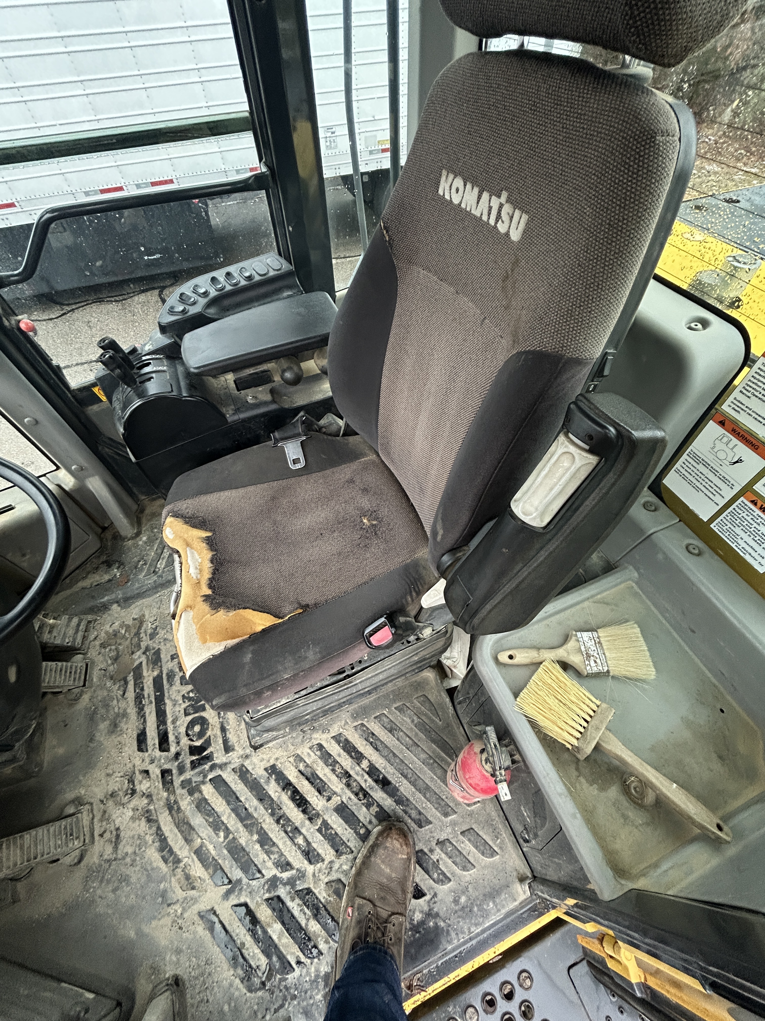 Komatsu WA380-7 — $90,000 — photo 10