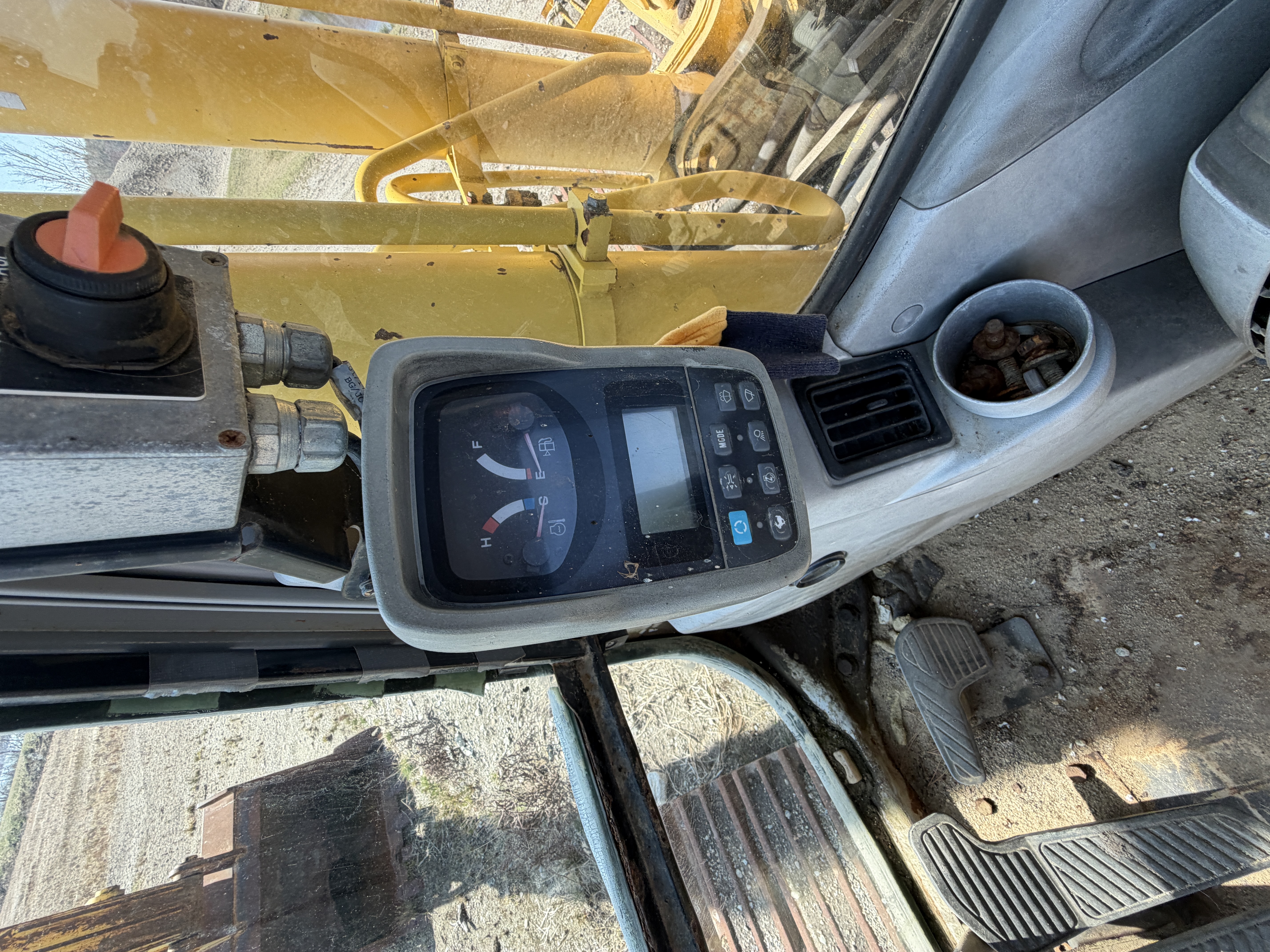 Kobelco SK480LC — Middleboro, MA — $25,000 — photo 10