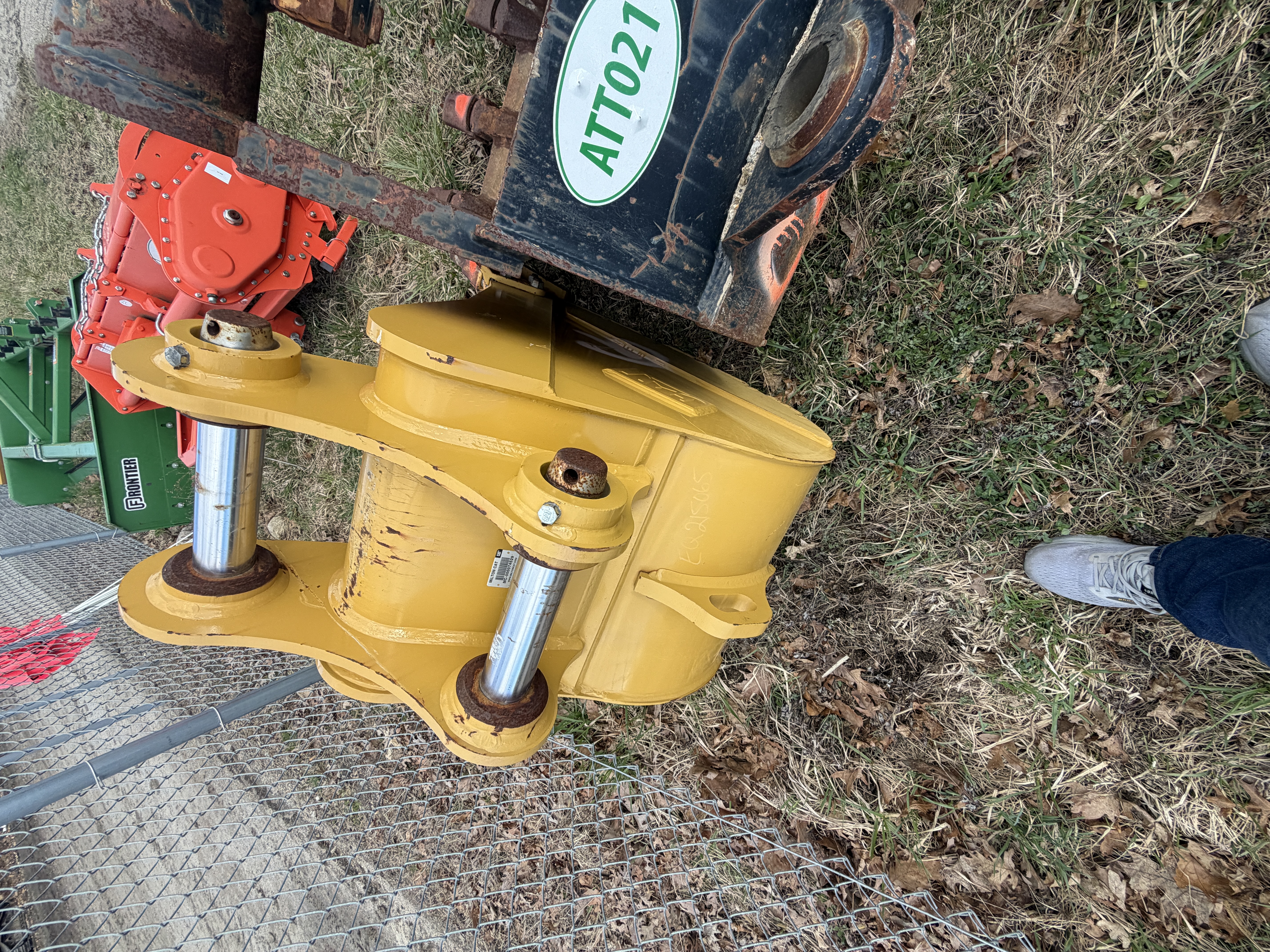 CAT Quick-Coupler Bucket — Providence, RI — $4,500 — photo 6