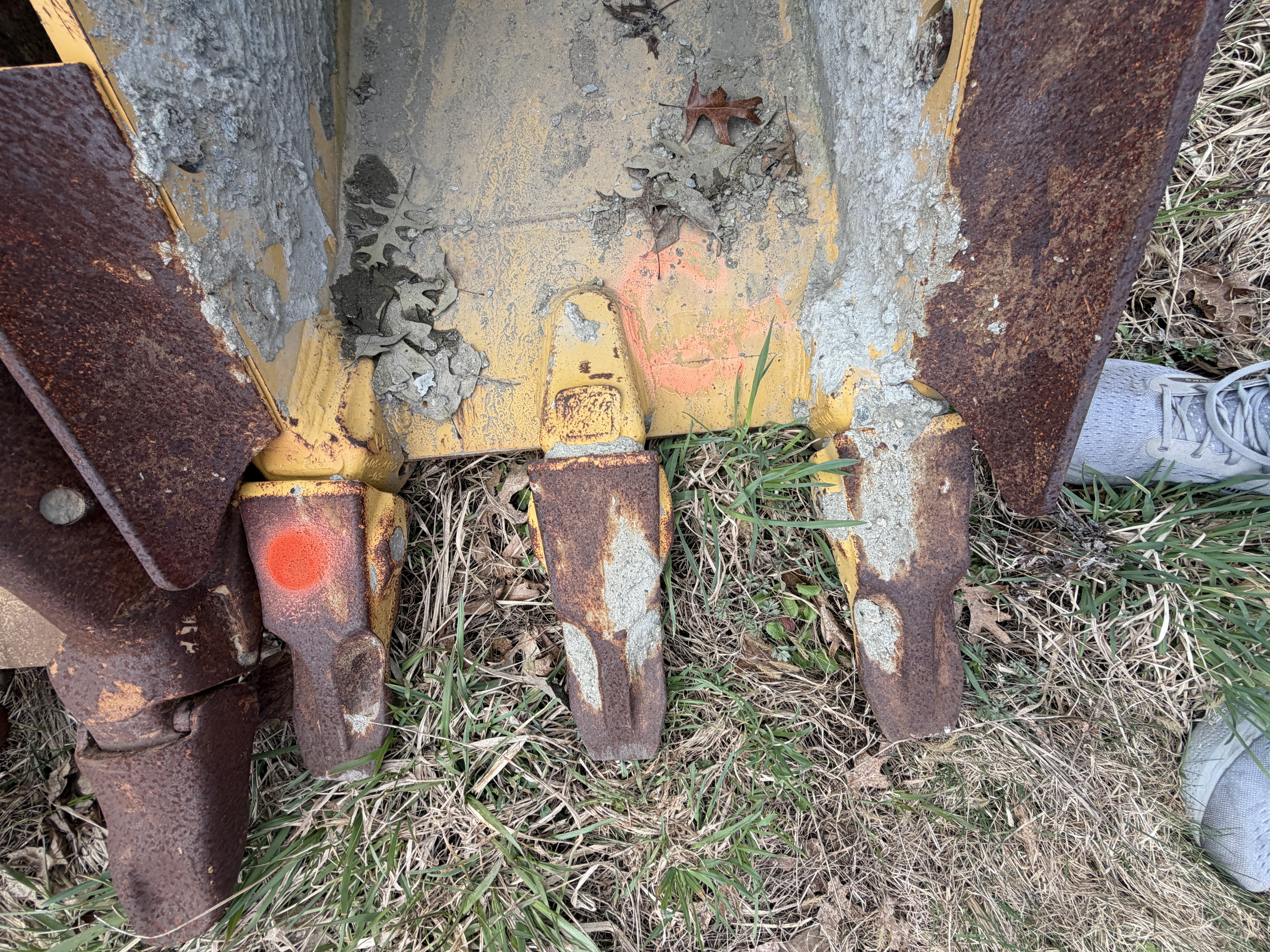 CAT Quick-Coupler Bucket — Providence, RI — $4,500 — photo 8